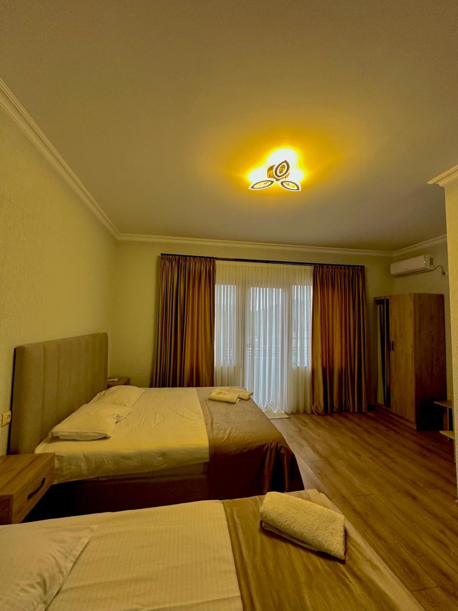 Hotel Balcony Kutaisi Esterno foto