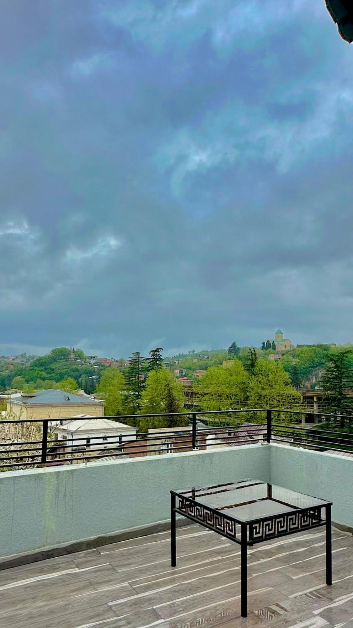 Hotel Balcony Kutaisi Esterno foto